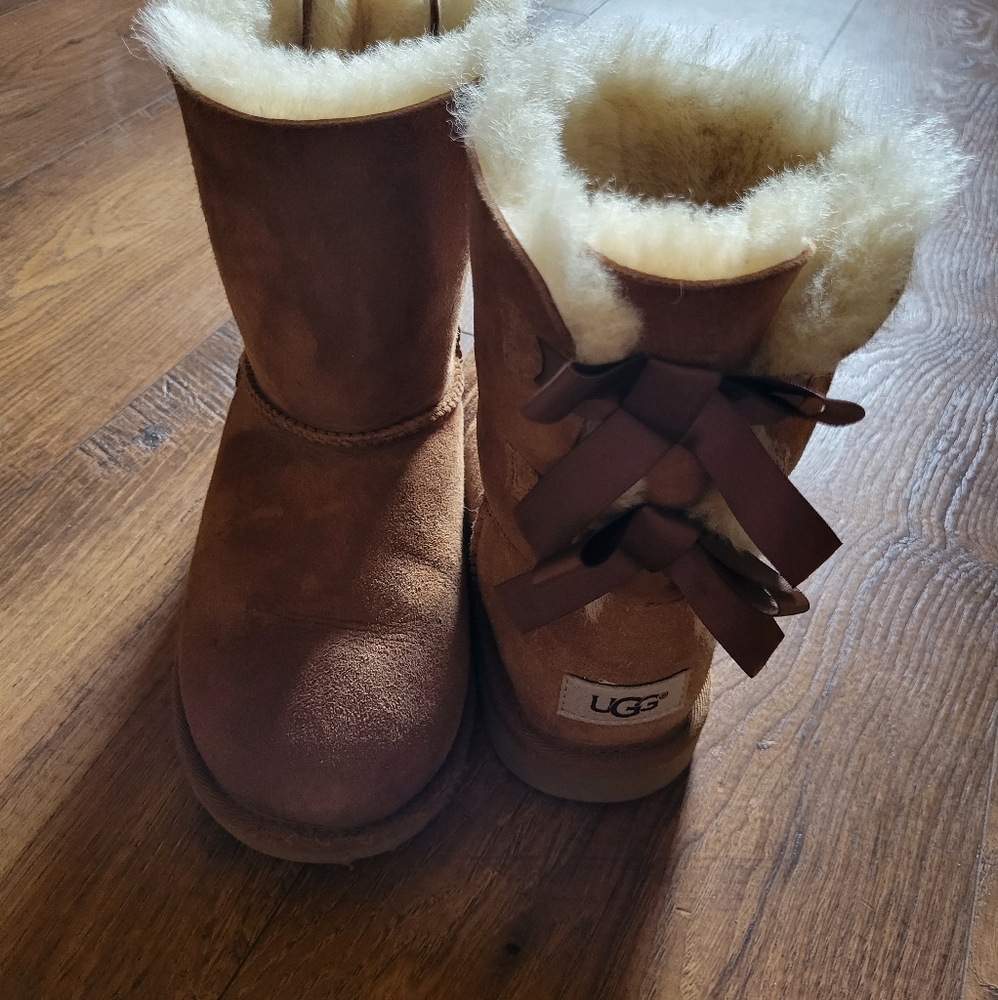 UGG Girls Bailey Bow Boots